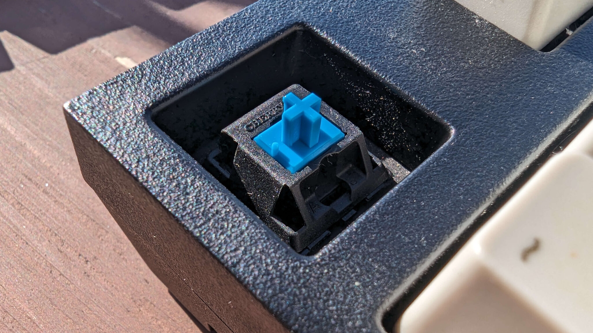 How to Clean Sticky Mechanical Keyboard Switches? DURGOD Best